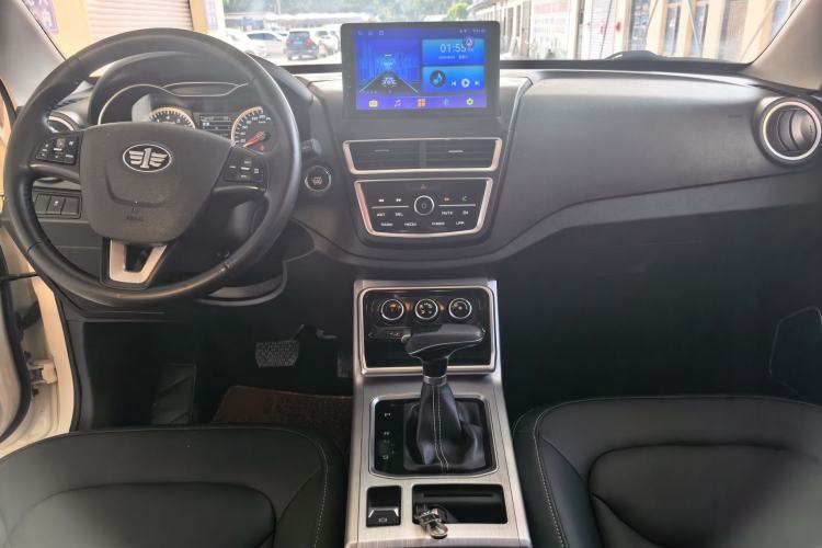 Used Bestune X40 2019 1.6L Automatic Luxury Edition China VI Center Console