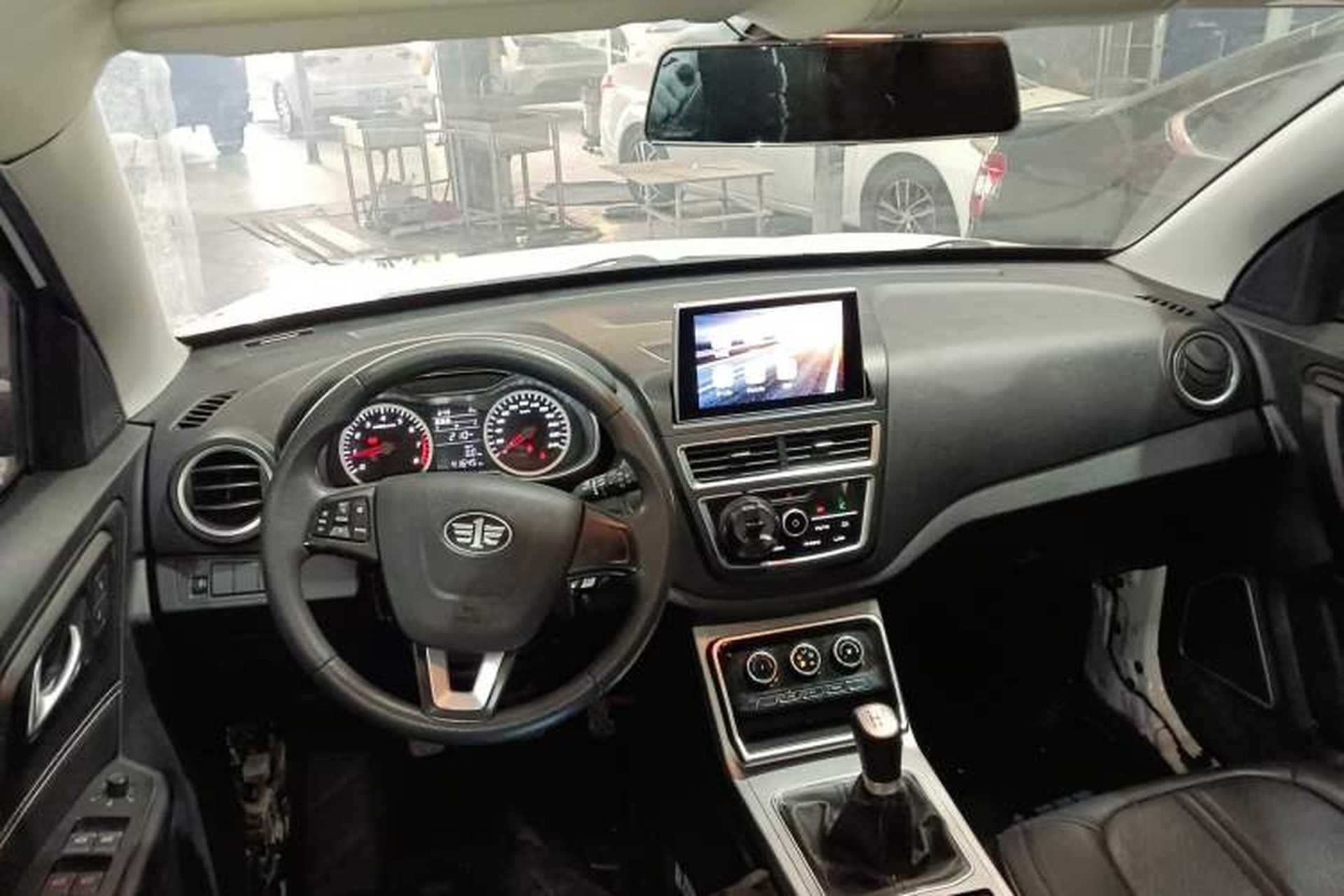 Used Bestune X40 2019 1.6L Manual Comfort Version China VI Center Console
