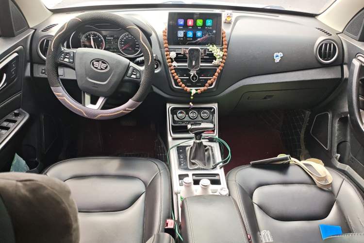 Used Bestune X40 2019 1.6L Automatic Luxury Edition China VI Center Console