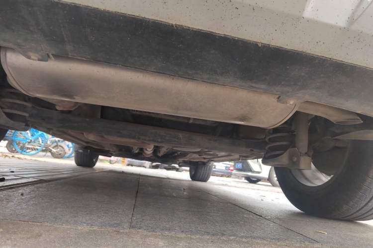 Used Bestune X40 2019 1.6L Automatic Luxury Version China V Emission Standard Chassis Rear