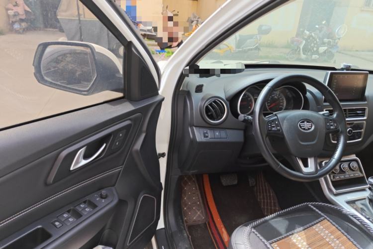 Used Bestune X40 2019 1.6L Automatic Luxury Edition China VI Driver Seat