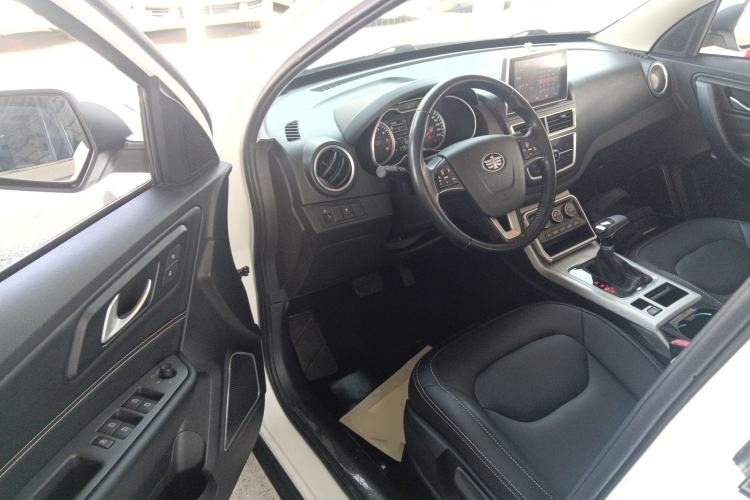 Used Bestune X40 2019 1.6L Automatic Luxury Edition China VI Driver Seat