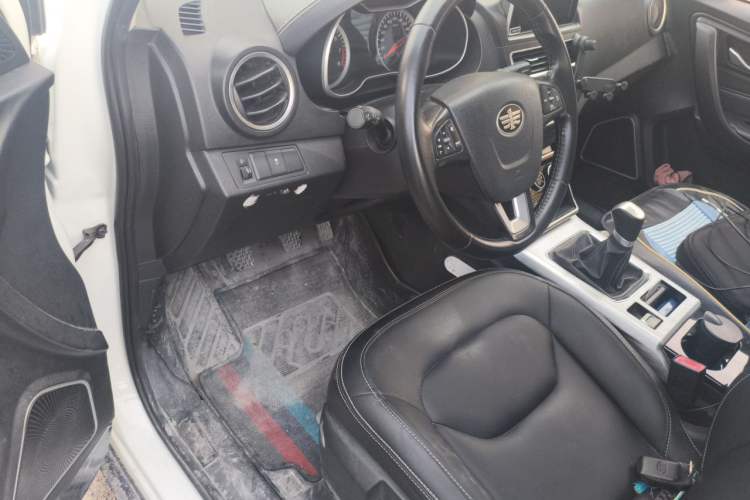 Used Bestune X40 2019 1.6L Manual Luxury Edition China VI Driver Seat
