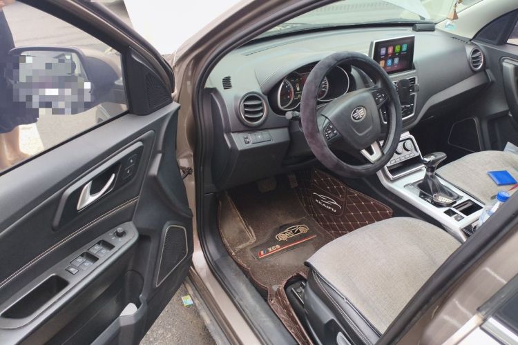 Used Bestune X40 2019 1.6L Automatic Luxury Version China V Emission Standard Driver Seat