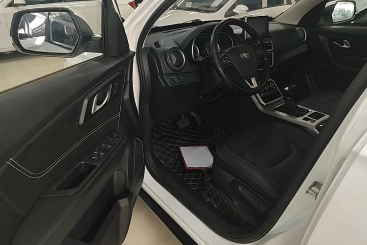 Used Bestune X40 2019 1.6L Automatic Luxury Edition China VI Driver Seat