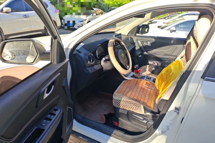 Used Bestune X40 2019 1.6L Automatic Luxury Version China V Emission Standard Driver Seat
