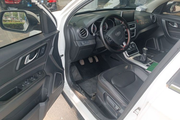 Used Bestune X40 2019 1.6L Manual Luxury Edition China VI Driver Seat