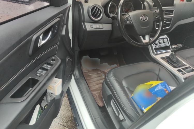 Used Bestune X40 2019 1.6L Automatic Luxury Version China V Emission Standard Driver Seat