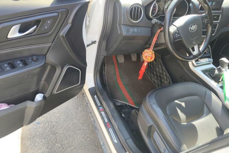Used Bestune X40 2019 1.6L Manual Luxury Edition China V Driver Seat