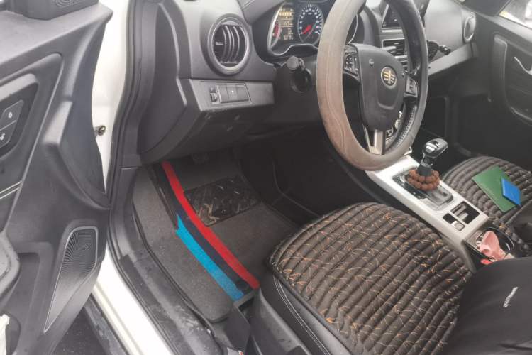 Used Bestune X40 2019 1.6L Automatic Luxury Edition China VI Driver Seat