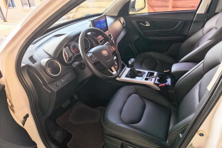 Used Bestune X40 2019 1.6L Automatic Luxury Edition China VI Driver Seat