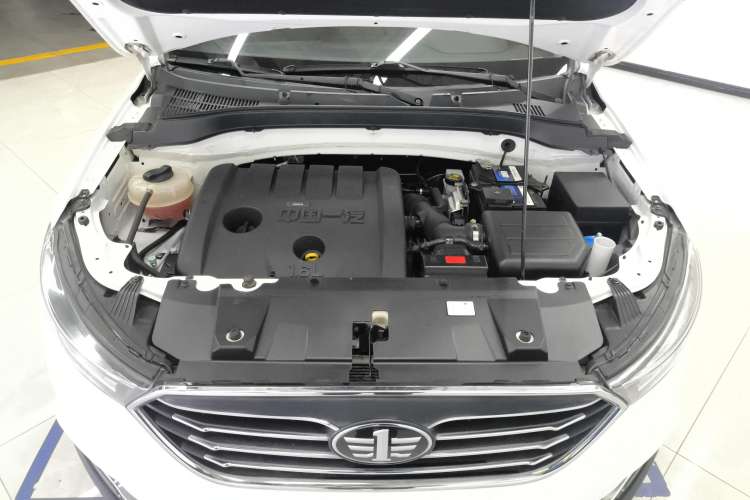 Used Bestune X40 2019 1.6L Automatic Luxury Version China V Emission Standard Engine Bay
