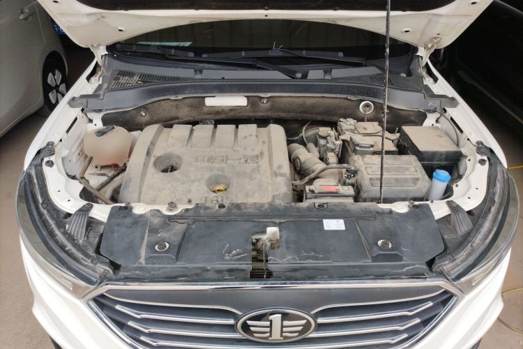 Used Bestune X40 2019 1.6L Manual Luxury Edition China VI Engine Bay