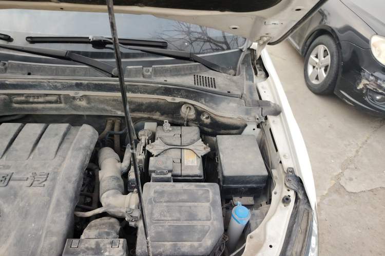 Used Bestune X40 2019 1.6L Manual Luxury Edition China VI Engine Bay Left