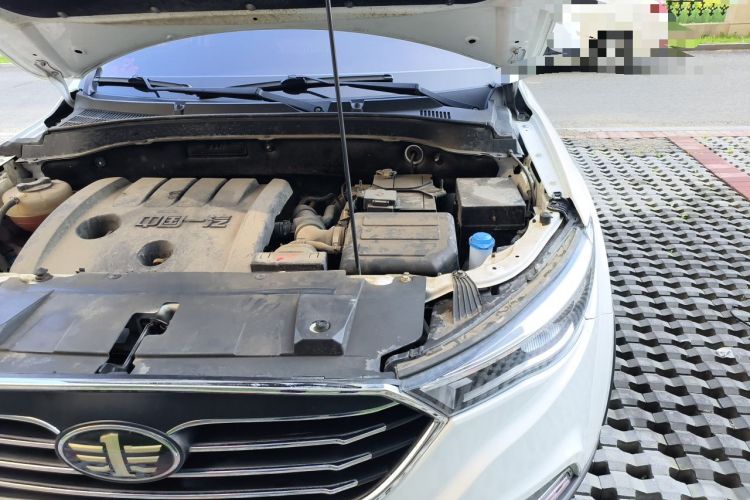 Used Bestune X40 2019 1.6L Automatic Luxury Version China V Emission Standard Engine Bay Left