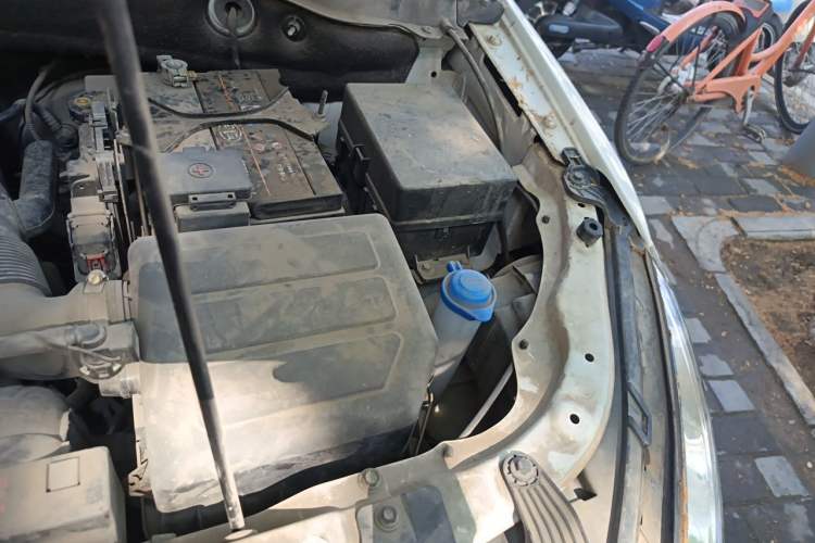 Used Bestune X40 2019 1.6L Manual Luxury Edition China VI Engine Bay Left