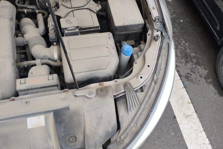 Used Bestune X40 2019 1.6L Automatic Luxury Version China V Emission Standard Engine Bay Left