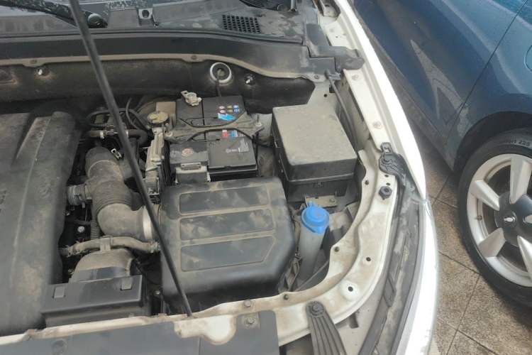 Used Bestune X40 2019 1.6L Automatic Luxury Version China V Emission Standard Engine Bay Left