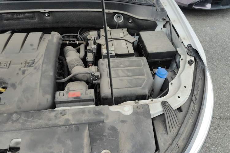 Used Bestune X40 2019 1.6L Automatic Luxury Version China V Emission Standard Engine Bay Left