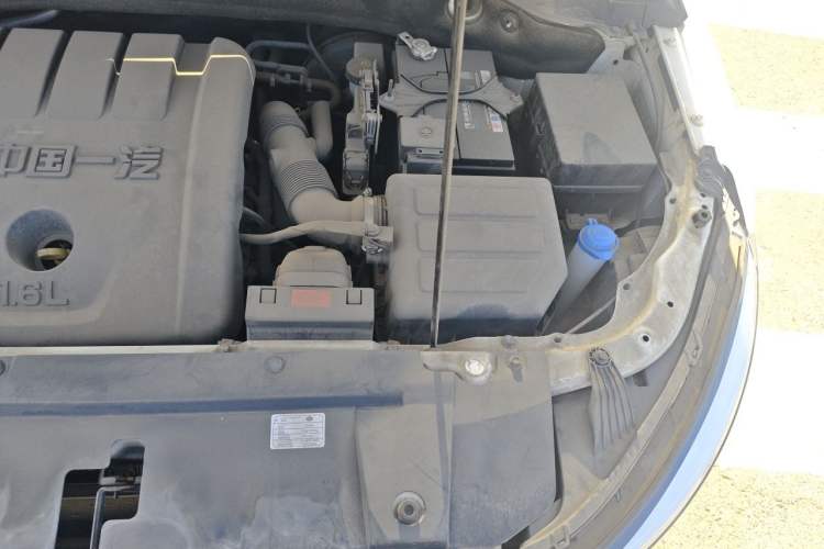 Used Bestune X40 2019 1.6L Automatic Luxury Edition China VI Engine Bay Left