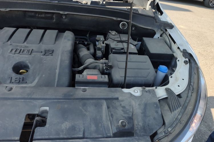 Used Bestune X40 2019 1.6L Automatic Luxury Edition China VI Engine Bay Left