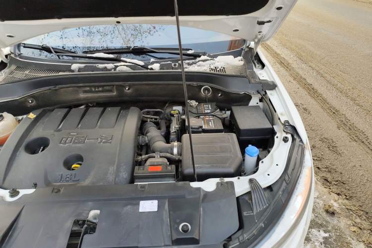 Used Bestune X40 2019 1.6L Automatic Luxury Version China V Emission Standard Engine Bay Left