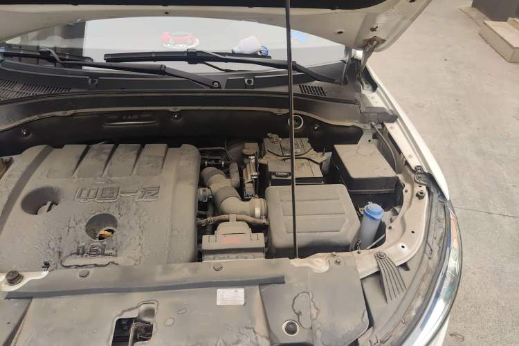 Used Bestune X40 2019 1.6L Automatic Luxury Version China V Emission Standard Engine Bay Left