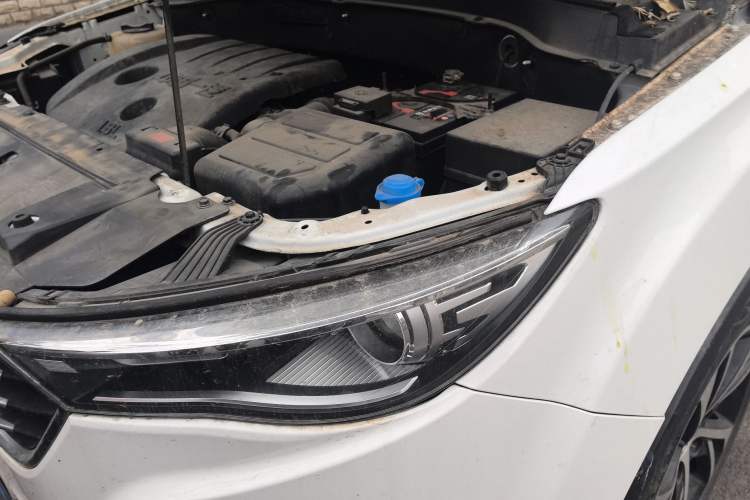 Used Bestune X40 2019 1.6L Automatic Luxury Version China V Emission Standard Engine Bay Left