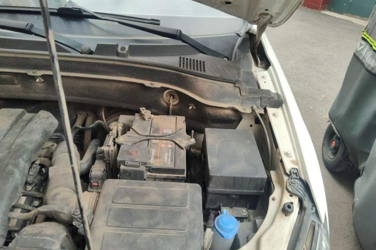 Used Bestune X40 2019 1.6L Manual Luxury Edition China VI Engine Bay Left