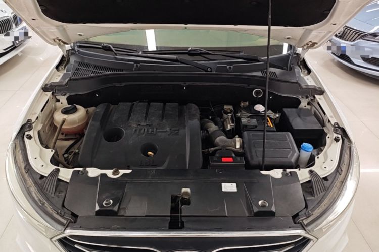Used Bestune X40 2019 1.6L Automatic Luxury Version China V Emission Standard Engine Bay
