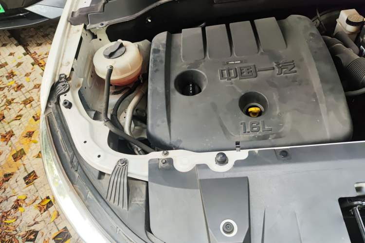 Used Bestune X40 2019 1.6L Manual Luxury Edition China VI Engine Bay Right