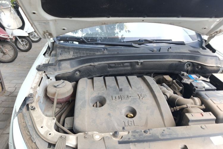 Used Bestune X40 2019 1.6L Automatic Luxury Version China V Emission Standard Engine Bay Right