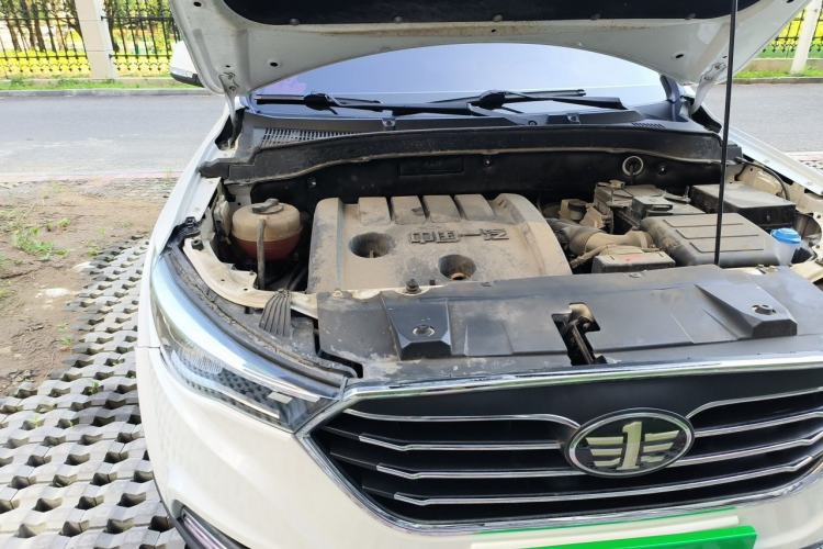 Used Bestune X40 2019 1.6L Automatic Luxury Version China V Emission Standard Engine Bay Right