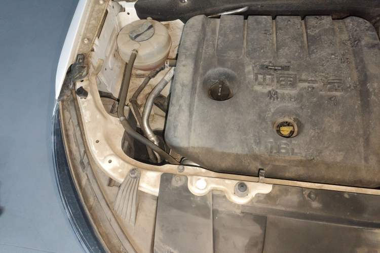 Used Bestune X40 2019 1.6L Manual Luxury Edition China VI Engine Bay Right