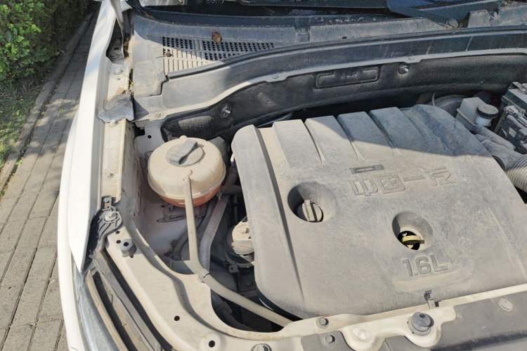 Used Bestune X40 2019 1.6L Automatic Luxury Edition China VI Engine Bay Right