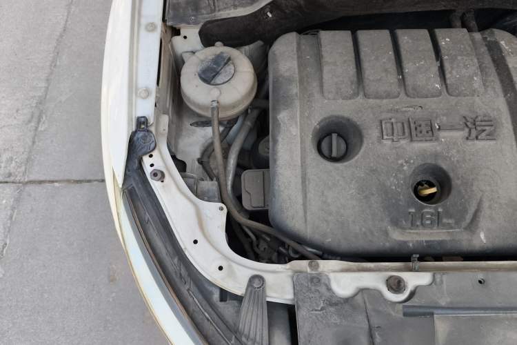 Used Bestune X40 2019 1.6L Manual Luxury Edition China V Engine Bay Right