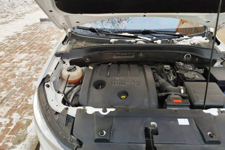 Used Bestune X40 2019 1.6L Automatic Luxury Version China V Emission Standard Engine Bay Right