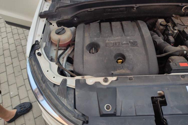 Used Bestune X40 2019 1.6L Automatic Luxury Edition China VI Engine Bay Right