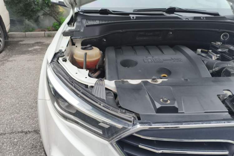 Used Bestune X40 2019 1.6L Automatic Luxury Version China V Emission Standard Engine Bay Right