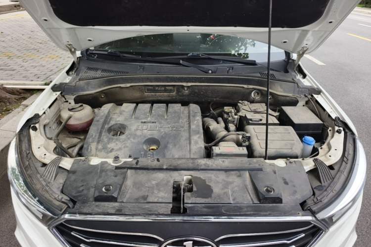 Used Bestune X40 2019 1.6L Manual Luxury Edition China VI Engine Bay