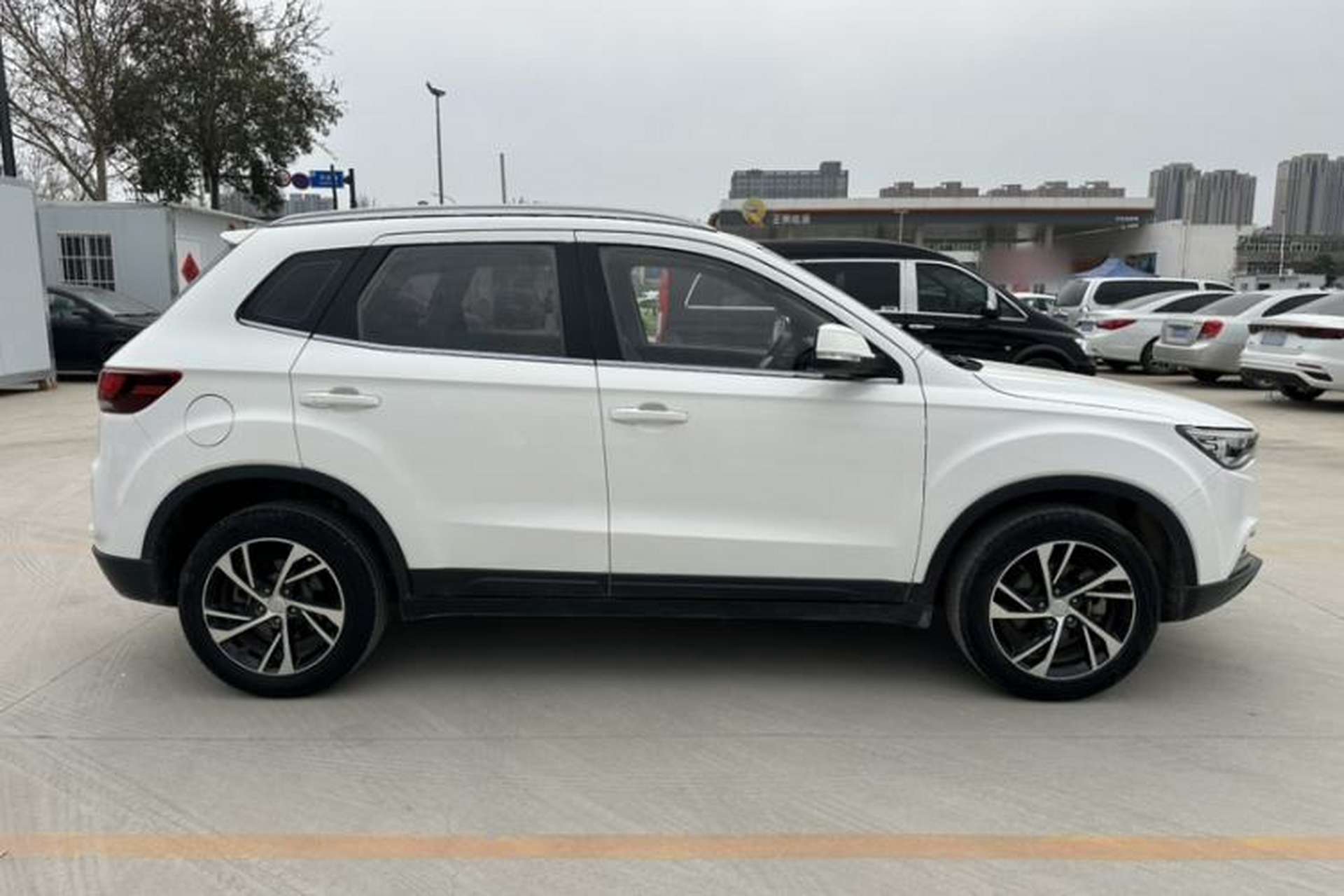Used Bestune X40 2019 1.6L Automatic Luxury Edition China VI Exterior 2