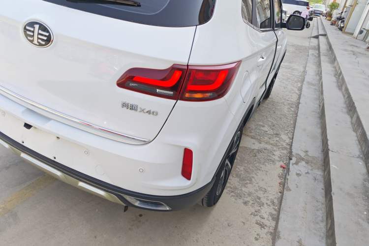 Used Bestune X40 2019 1.6L Automatic Luxury Edition China VI Exterior 3