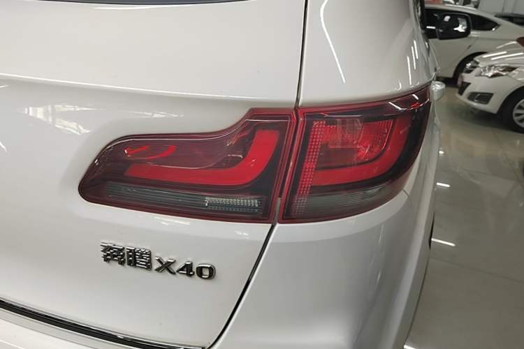 Used Bestune X40 2019 1.6L Automatic Luxury Edition China VI Exterior 3