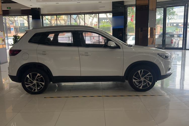 Used Bestune X40 2019 1.6L Automatic Connected Smart Cool Version China V Emission Standard Exterior 3