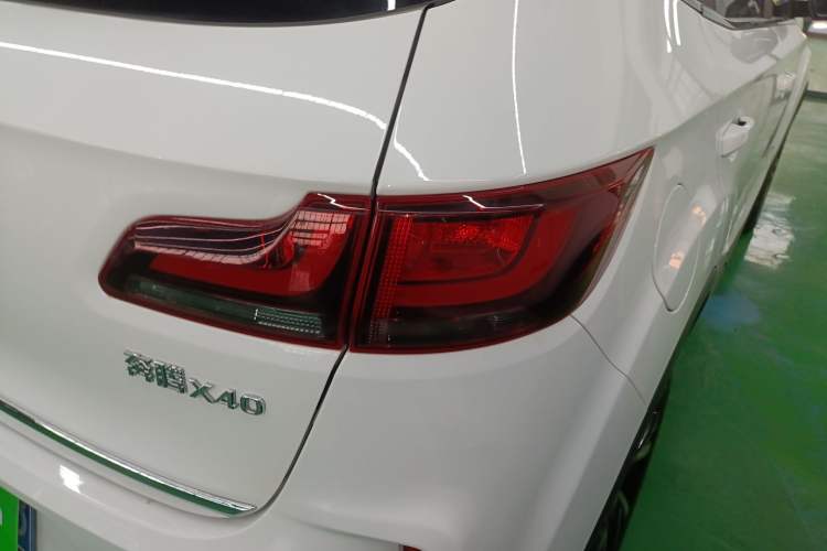 Used Bestune X40 2019 1.6L Automatic Luxury Edition China VI Exterior 6