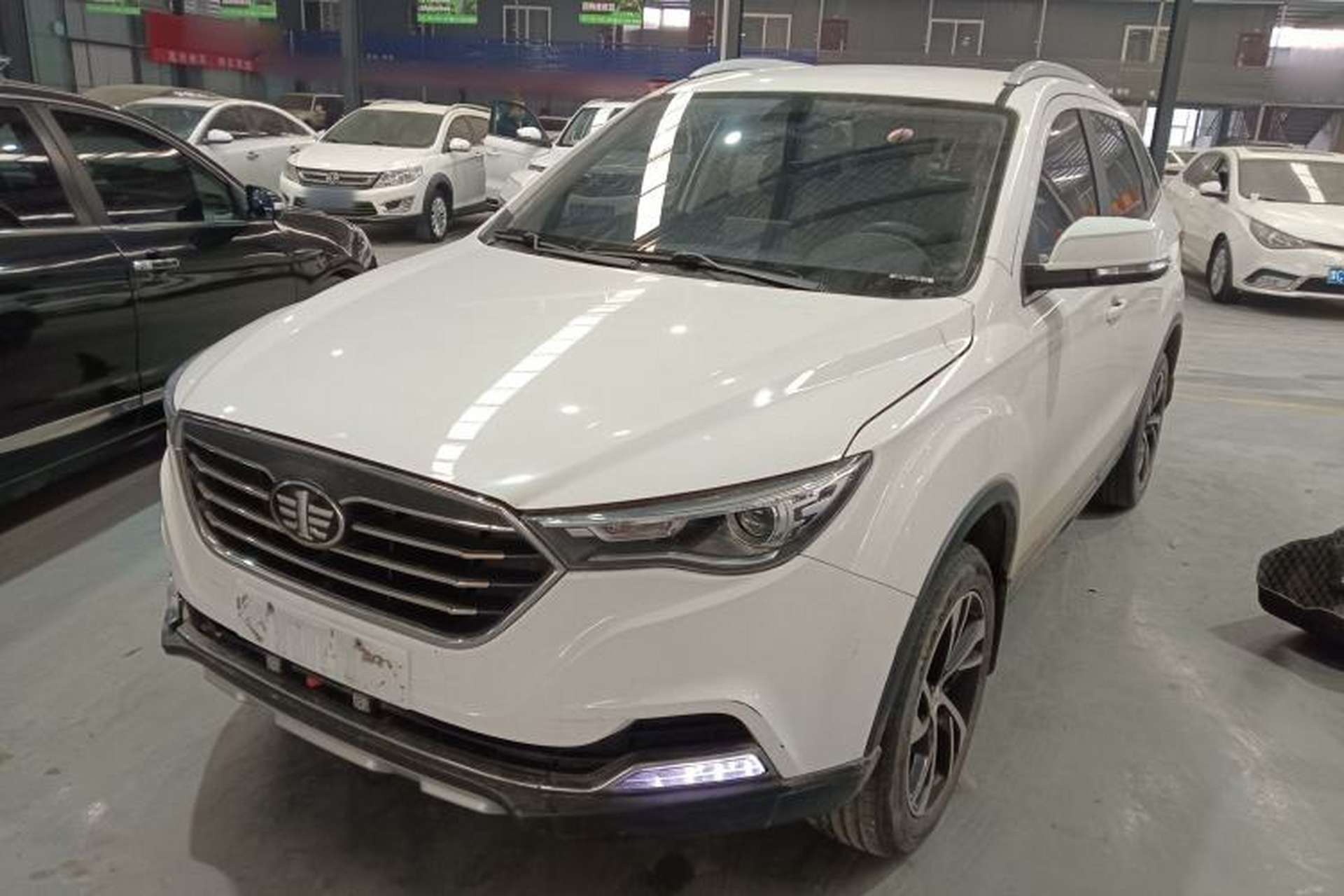 Used Bestune X40 2019 1.6L Manual Comfort Version China VI Front Left 45 Deg