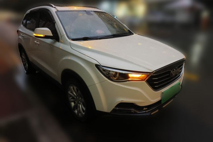Used Bestune X40 2019 1.6L Automatic Luxury Edition China VI Front Right 45 Deg