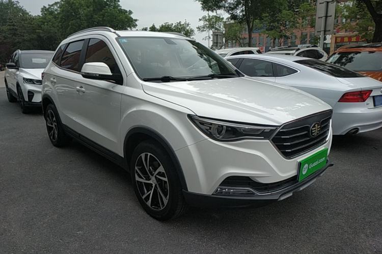 Used Bestune X40 2019 1.6L Automatic Luxury Edition China VI Front Right 45 Deg