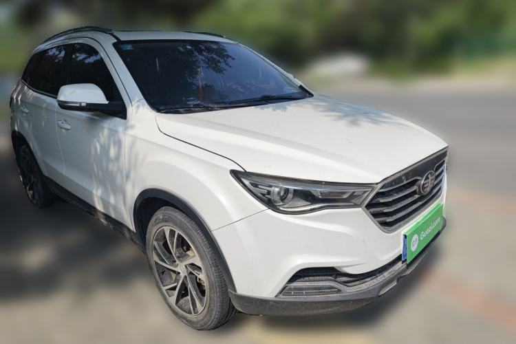 Used Bestune X40 2019 1.6L Automatic Luxury Edition China VI Front Right 45 Deg