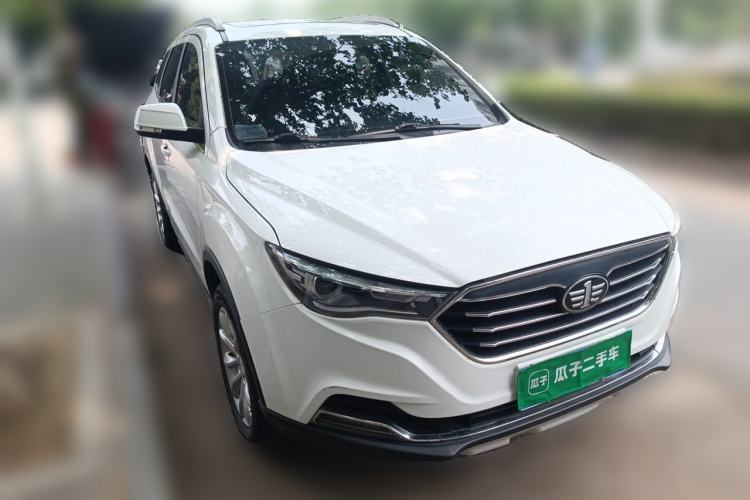 Used Bestune X40 2019 1.6L Manual Luxury Edition China VI Front Right 45 Deg